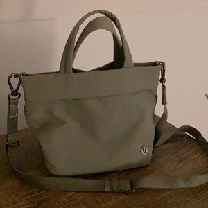 Lululemon purse